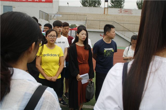 八月的运动场  那一场独特的军旅