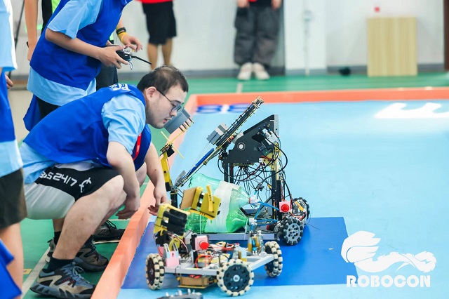 【学科竞赛】智能工程学院师生在“2023年全国大学生机器人大赛ROBOCON”赛事再创佳绩