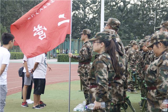 八月的运动场  那一场独特的军旅