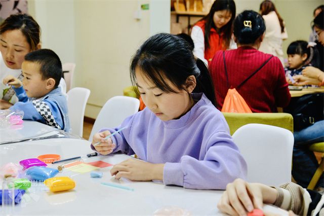 别样的阿信之旅：从少年到老年，一场跨越年华的别样志愿服务开放日以爱启幕