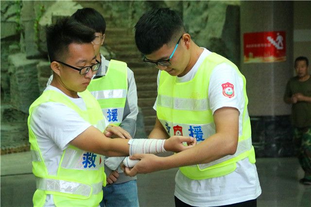【三下乡】普及急救知识 弘扬志愿精神
