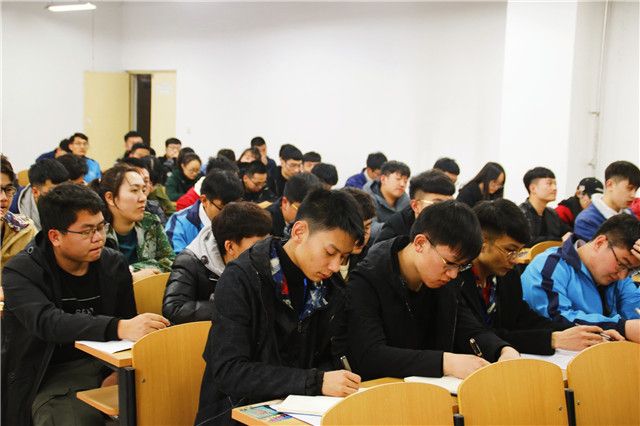 【辅导员说完满】我们的大学更精彩