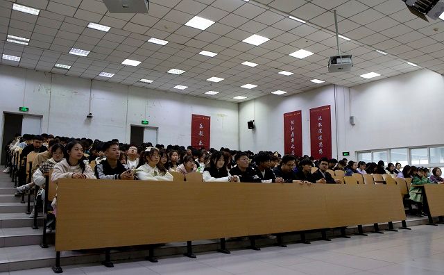 【辅导员说完满】量财支出 理性消费——智能工程学院2022级辅导员说完满