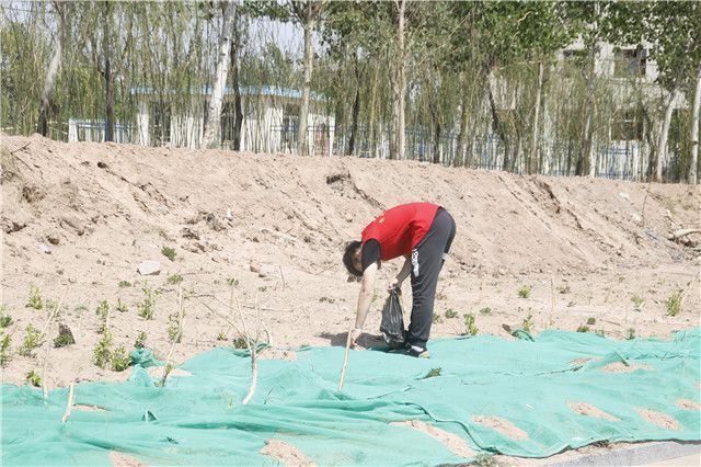 【传递正能量】带走了垃圾 留下了足迹