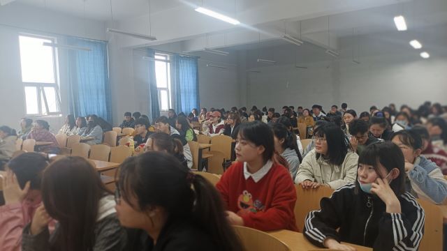 【学长计划】赞时代楷模，树雷锋榜样