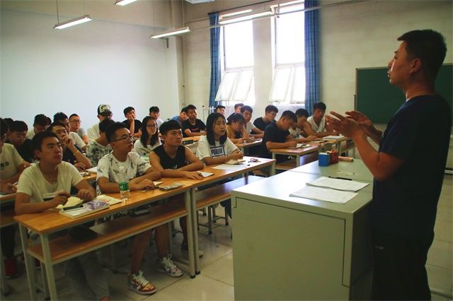 重返美丽校园，共筑完满新闻——智能工程学院2018-2019学年完满教育工作部署大会