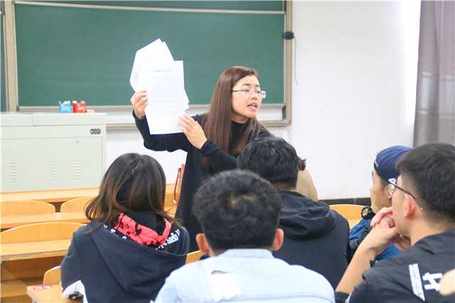 【院长·座谈会】师生倾心谈 实习不迷茫