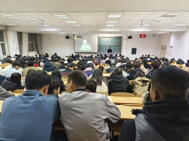 【辅导员说完满】做好情绪主人 学会压力调节